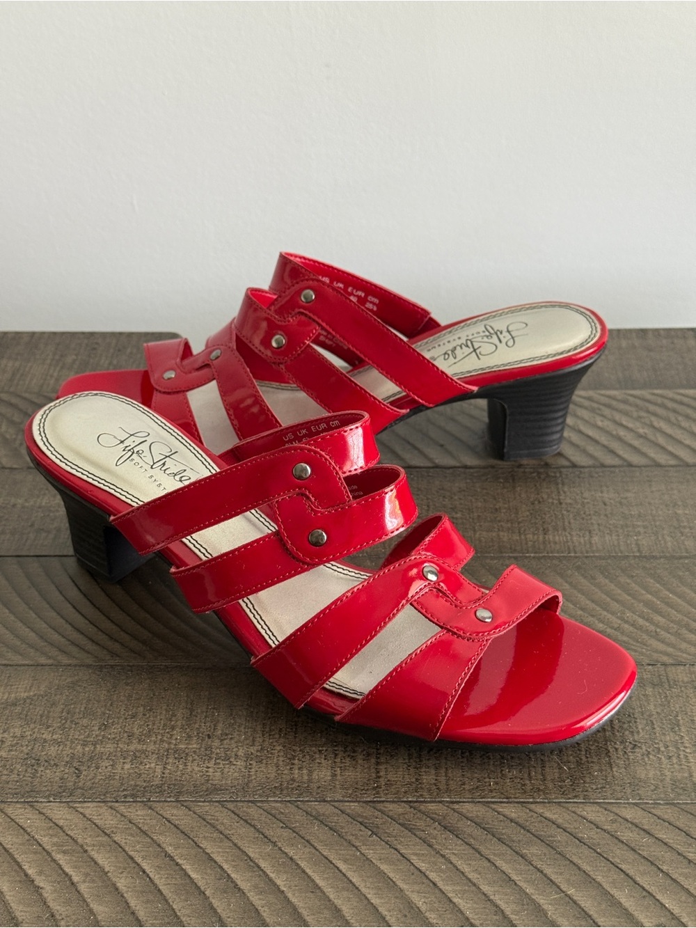 LifeStride Women’s Red Patent Strappy Kitten Heel Sandals Size 8.5M